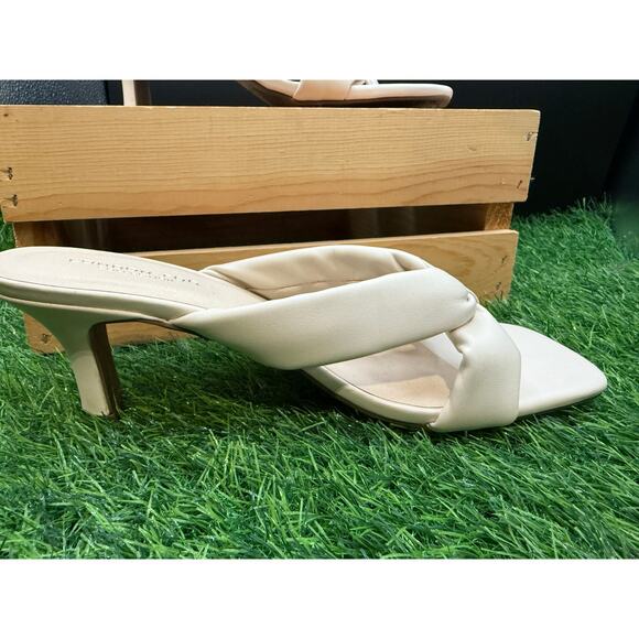 London Fog- Cream- Heels- Size 9 - Picture 3 of 10